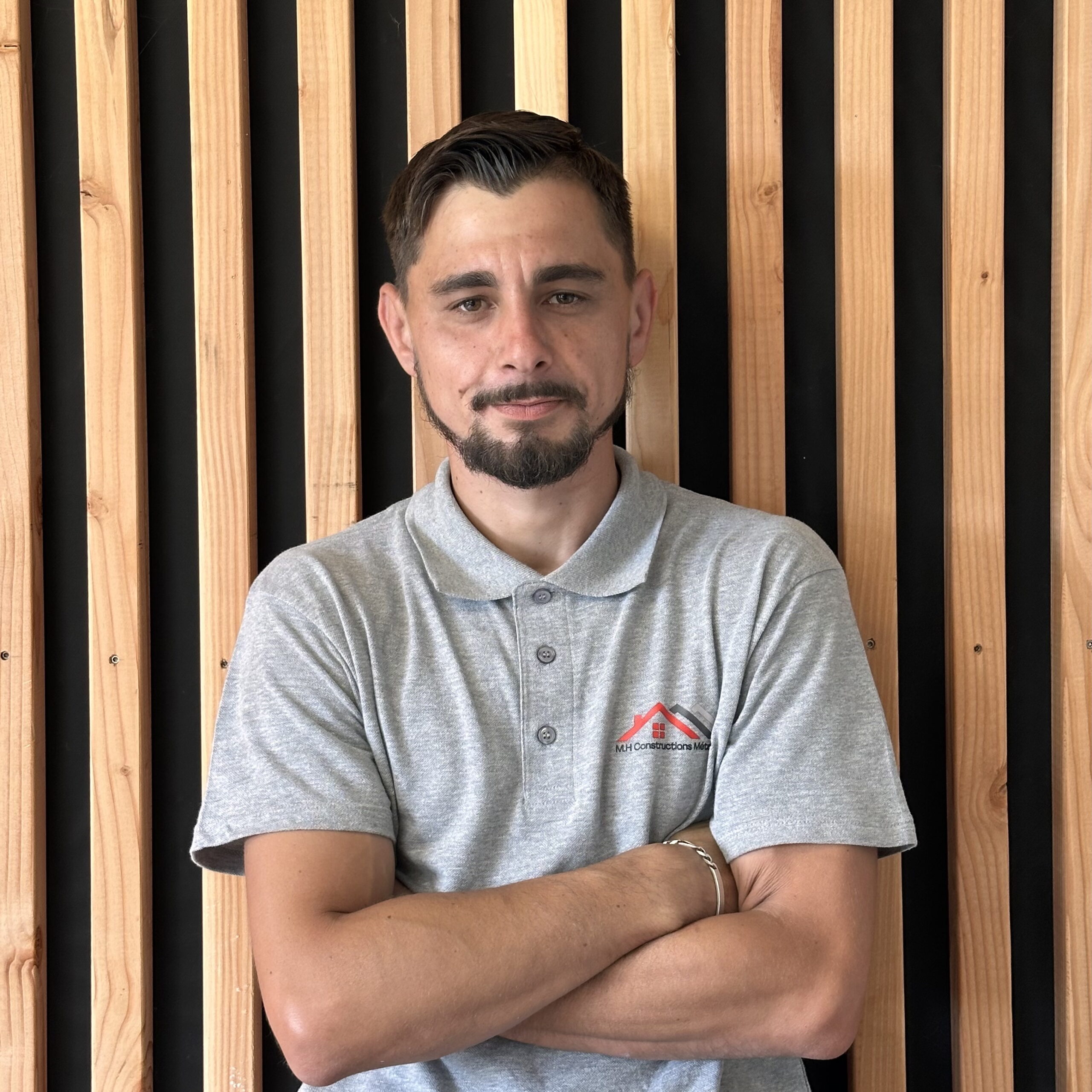 Wilfried, couvreur de MH Constructions Métalliques