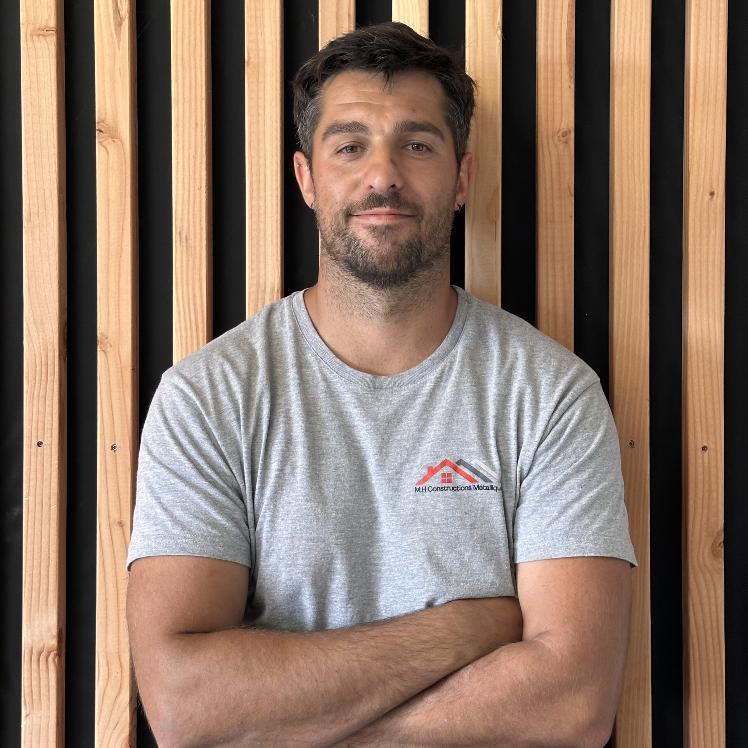 Aurélien, couvreur de MH Constructions Métalliques